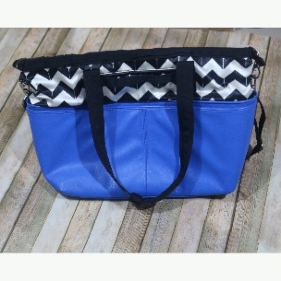lululemon athletica Handbags - Lululemon Take Me With You Tote Gym Bag Nylon